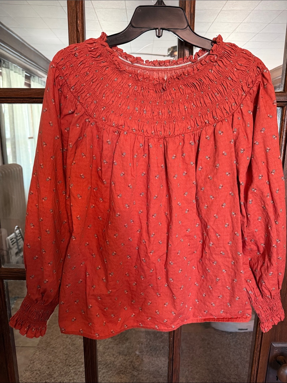 Universal Thread Rust Ditsy Floral Smocked Peasant Blouse Long Sleeve Medium